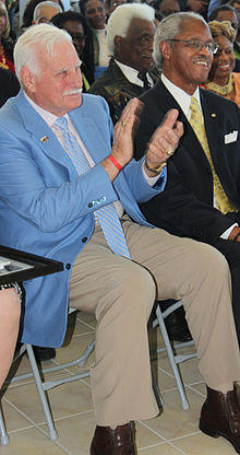 Howard Schnellenberger Carrfour.jpg