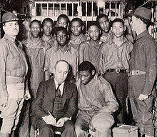 Leibowitz, Samuel & Scottsboro Boys 1932.jpg