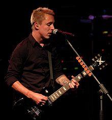 Key performing with Yellowcard in 2006