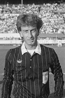 Sparta-PSV 1-1 scheidsrechter J. Blankenstein, Bestanddeelnr 933-7309.jpg