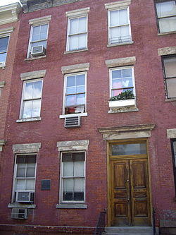 Alfred-e-smith-house.jpg