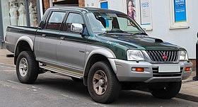 2002 Mitsubishi L200 4Life 4WD 2.5 Front.jpg