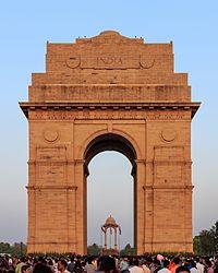 India Gate in New Delhi 03-2016.jpg