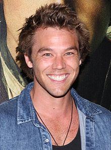 Lincoln Lewis 2012.jpg