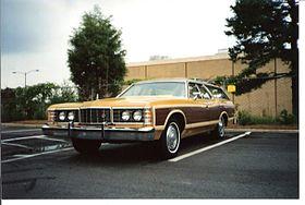 1973 Ford LTD Country Squire.jpg