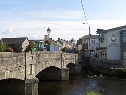 N81 crossing the River Slaney in the centre of Tullow