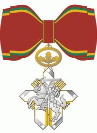 4 3 uz komandoro kryzius mot.png