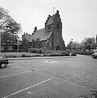 Overzicht noordwestgevel met kerktoren met trapgevels - Kronenberg - 20354313 - RCE.jpg