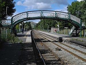 Hope (Derbyshire) Railway Station.jpg