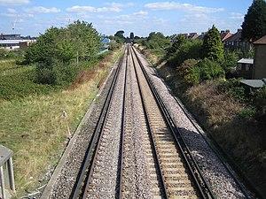 Hounslow to Isleworth railway line - geograph.org.uk - 236080.jpg