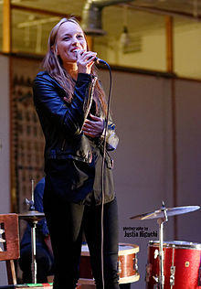 Earl performing at Pieter Performance Space in Los Angeles in 2013