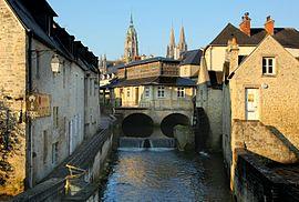 The historic centre, the Notre Dame Cathedral, the Aure and tourist office