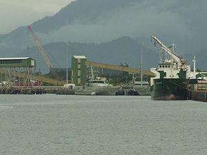 HMAS Childers at Cairns.jpg