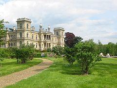 Chateau de Ferrieres.jpg
