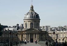 Institut de France - Académie française et pont des Arts.jpg