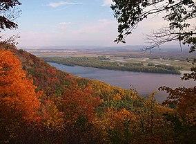 Great River Bluffs State Park overlook.jpg