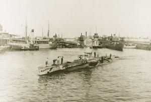 British submarine E19 in Tallinn 1915–1918.jpg