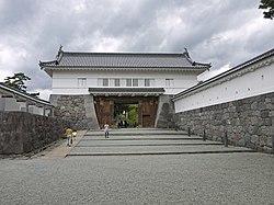 Akagane Gate main entrance.jpg