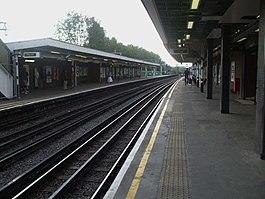 Bromley-by-Bow stn look west.JPG