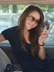 CoCo Lee at Shanghai 2013718 (cropped).jpg