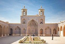 Nasir ol Molk Mosque (31233739431).jpg