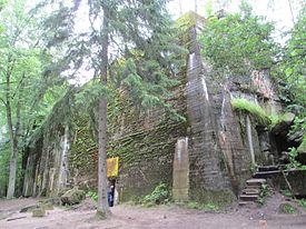 Adolf Hitler's Bunker in Wolfsschanze.JPG