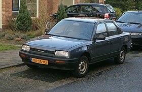1990 Daihatsu Applause XI (8881701294).jpg
