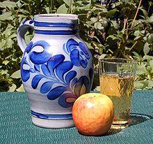 Apfelwein Geripptes Bembel.jpg