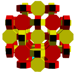 Skew polyhedron 4848.png