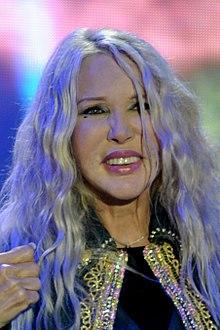 Spagna performing in 2016