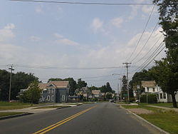 Houses at the edge of Fort Edward, near its border with Kingsbury