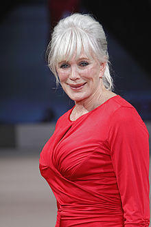 Linda Evans in Tadashi Shoji 02.jpg