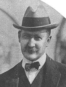 Lord Decies (John Beresford, 5th Baron Decies) arriving on the Aquitania, 1919.jpg