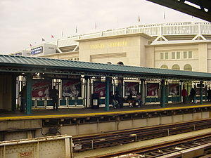 161st Street Yankee Stadium IRT Jerome southbound platform 2009 Yankee Stadium.JPG