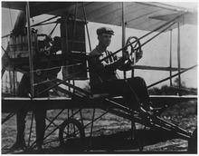 Lt. E. G. Ellyson, naval aviator No. 1. - NARA - 295604.tif