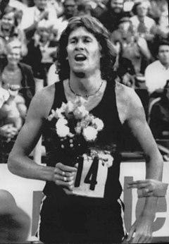 John Walker runner 1975.jpg