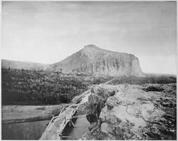 "The overland stage road between Ogden and Helena crossing the Beaver Head River at Point of Rocks ... by means of a pla - NARA - 520085.tif