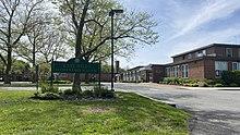 East Hills School (Roslyn UFSD), East Hills, NY.
