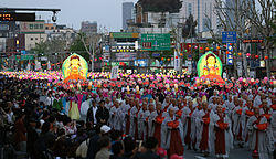 KOCIS Korea YeonDeungHoe 20130511 05 (8733836165).jpg