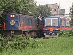 Pnr trains - locomotive and dmu (santa mesa, manila)(2015-0815).JPG