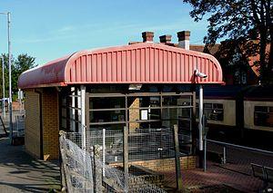 Balloch station 2011.jpg