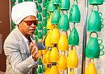 Carlinhos Brown com Caxirolas.jpg