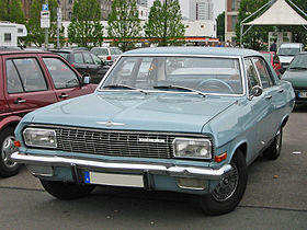 Opel kapitaen admiral diplomat a sst.jpg
