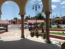 Tepexpan Main Plaza and Garden 2017.jpg