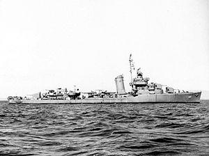 USS Morris (DD-417) in October 1943.jpg