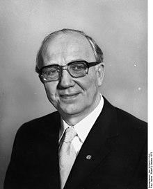 Bundesarchiv Bild 183-M1017-015, Horst Sindermann.jpg