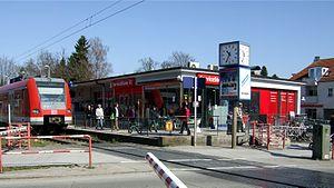 Ottobrunn Bahnhof 2 16x9.jpg
