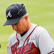 Doug Dascenzo Braves before game in Arlington Sept 2014.jpg