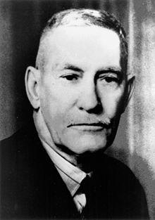 Sir Fergus McMaster, the first chairman of Qantas.jpg