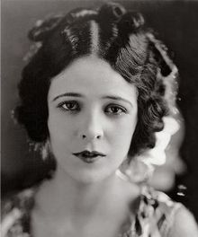 Mona Maris.jpg